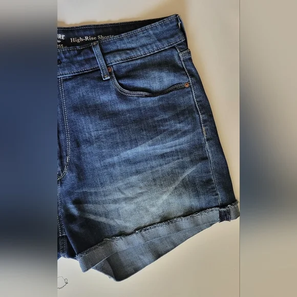 ☀️ Levi Signature High-Rise Denim Shorts - Picture 8 of 8